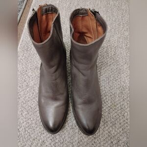 Frye Ankle Boots Leather Sole